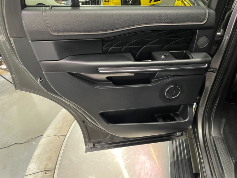Used-2018-Ford-Expedition-Platinum-4X4