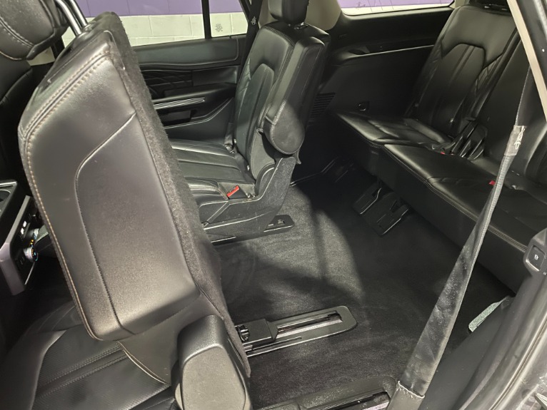 Used-2018-Ford-Expedition-Platinum-4X4