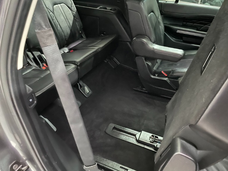 Used-2018-Ford-Expedition-Platinum-4X4