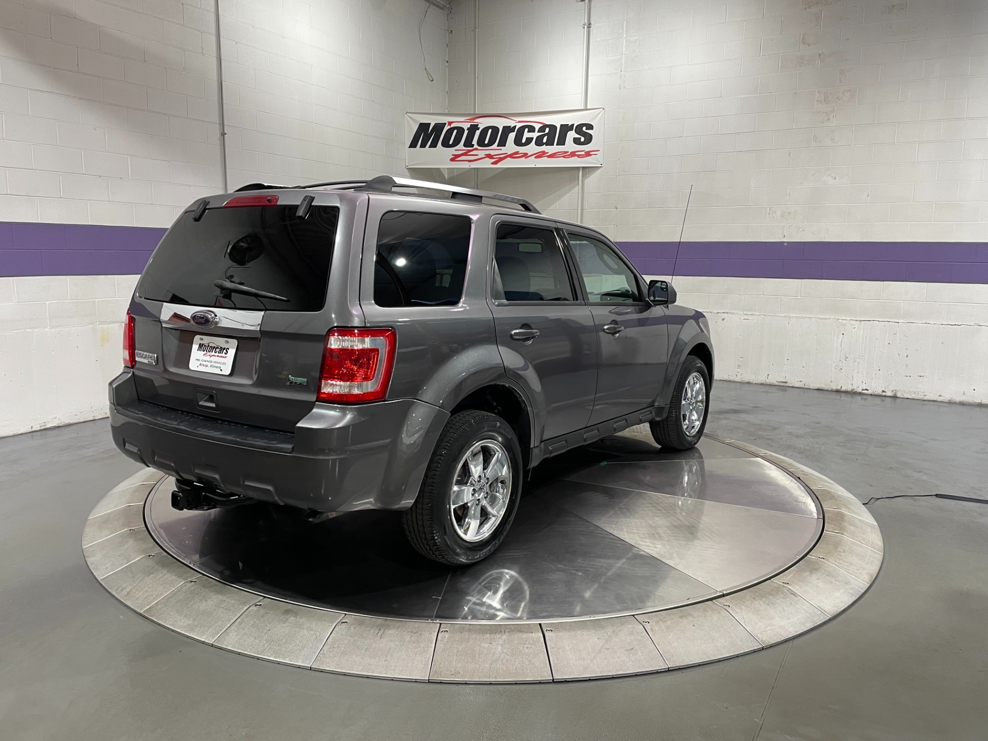 Used-2010-Ford-Escape-Limited-FWD