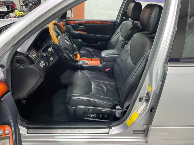 Used-2005-Lexus-LS-430-RWD