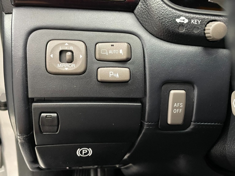 Used-2005-Lexus-LS-430-RWD