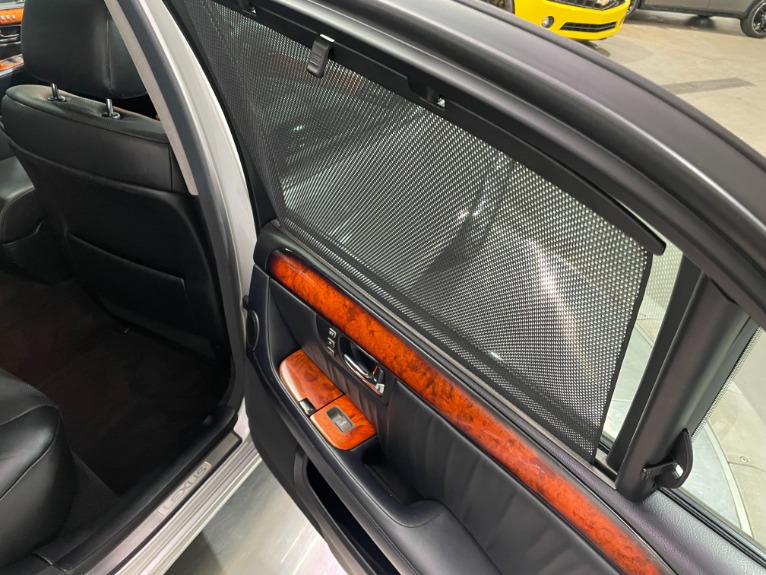 Used-2005-Lexus-LS-430-RWD