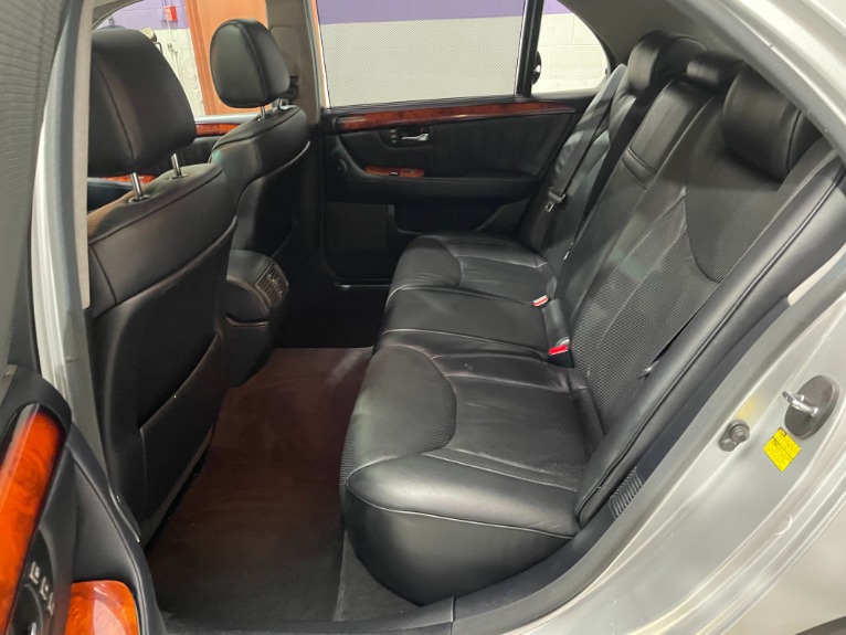 Used-2005-Lexus-LS-430-RWD
