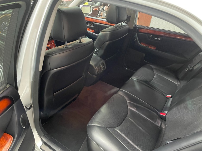 Used-2005-Lexus-LS-430-RWD