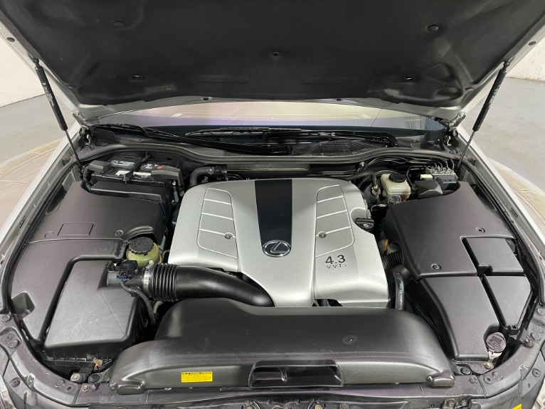 Used-2005-Lexus-LS-430-RWD