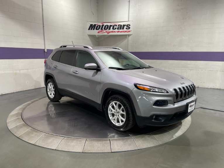 Used-2018-Jeep-Cherokee-Latitude-FWD