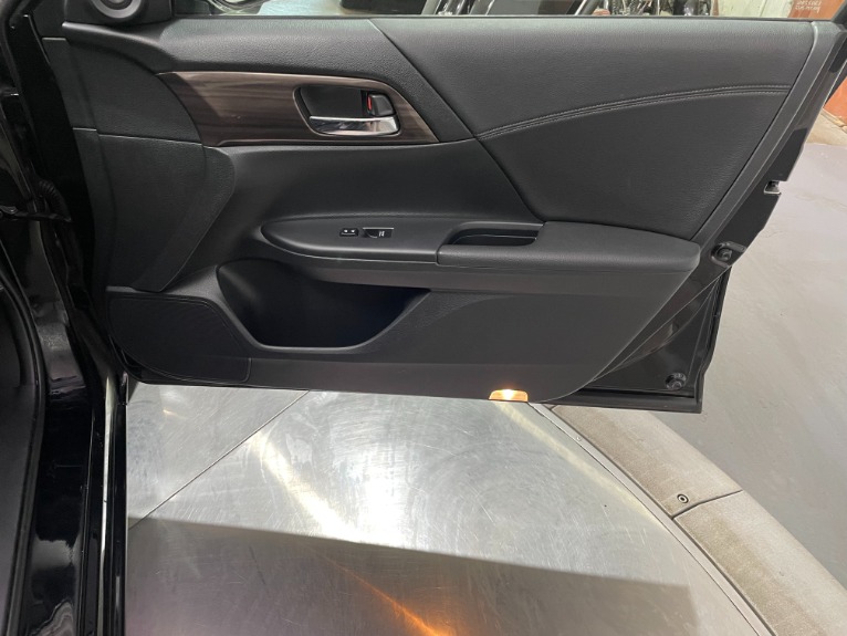 Used-2017-Honda-Accord-Hybrid-EX-L-FWD