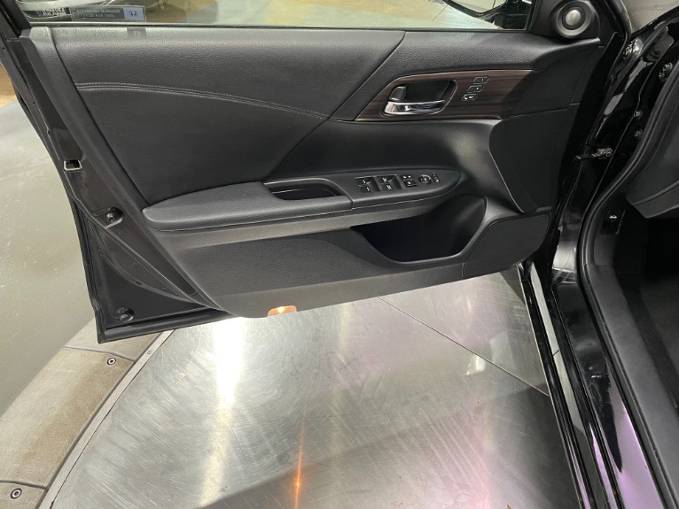 Used-2017-Honda-Accord-Hybrid-EX-L-FWD