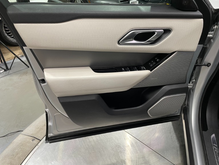 Used-2018-Land-Rover-Range-Rover-Velar-P380-R-Dynamic-SE-AWD