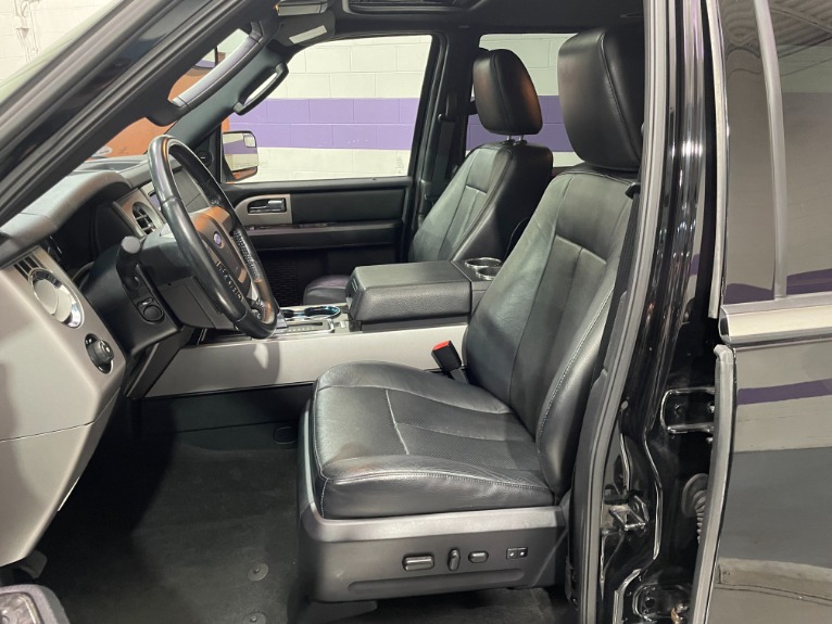 Used-2017-Ford-Expedition-Limited-4X4