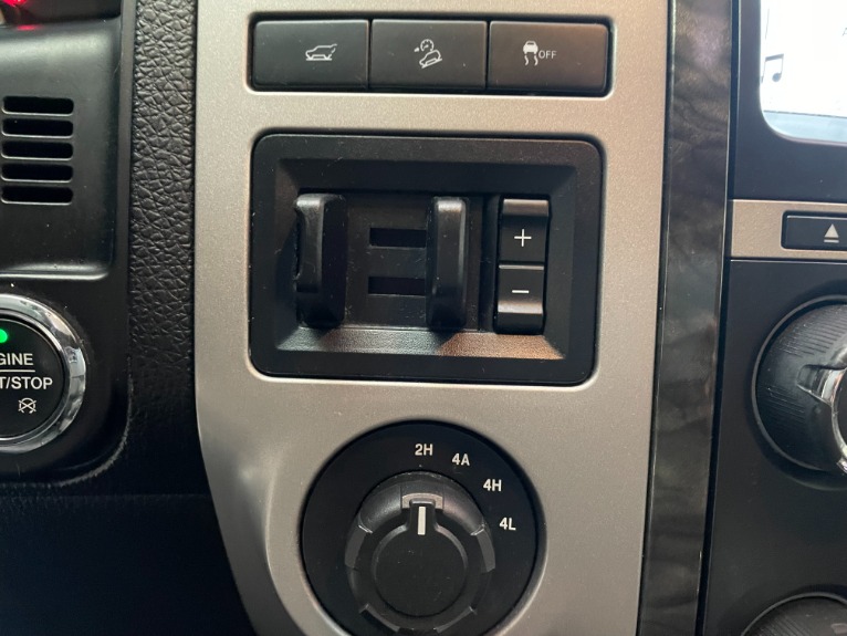 Used-2017-Ford-Expedition-Limited-4X4