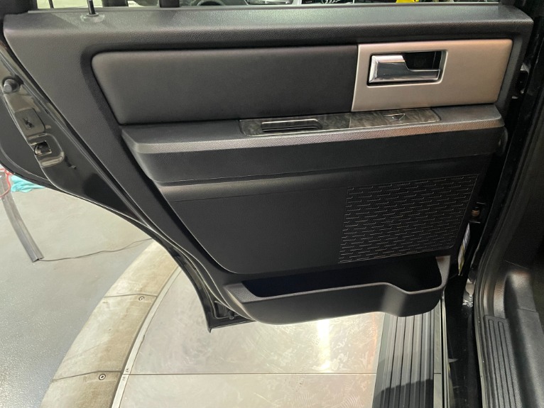 Used-2017-Ford-Expedition-Limited-4X4
