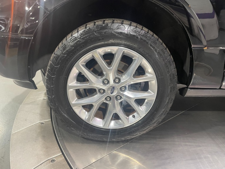 Used-2017-Ford-Expedition-Limited-4X4