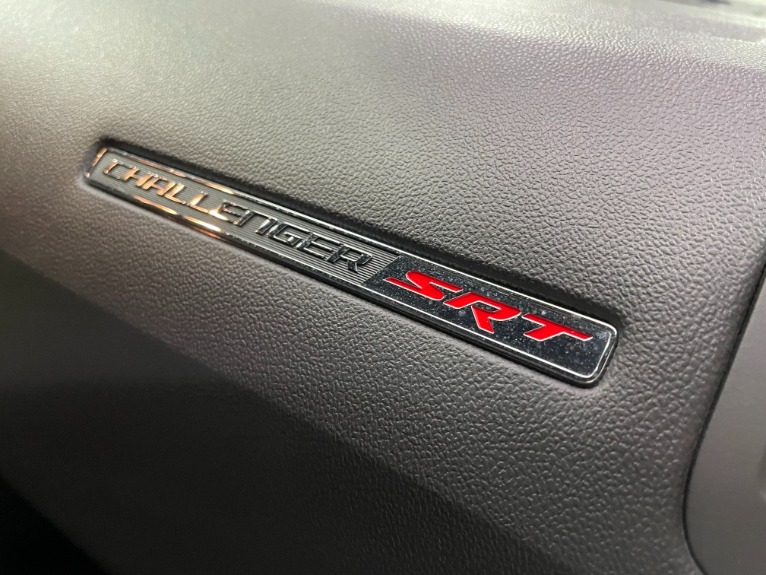 Used-2009-Dodge-Challenger-SRT8-Manual