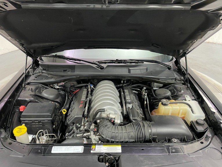 Used-2009-Dodge-Challenger-SRT8-Manual
