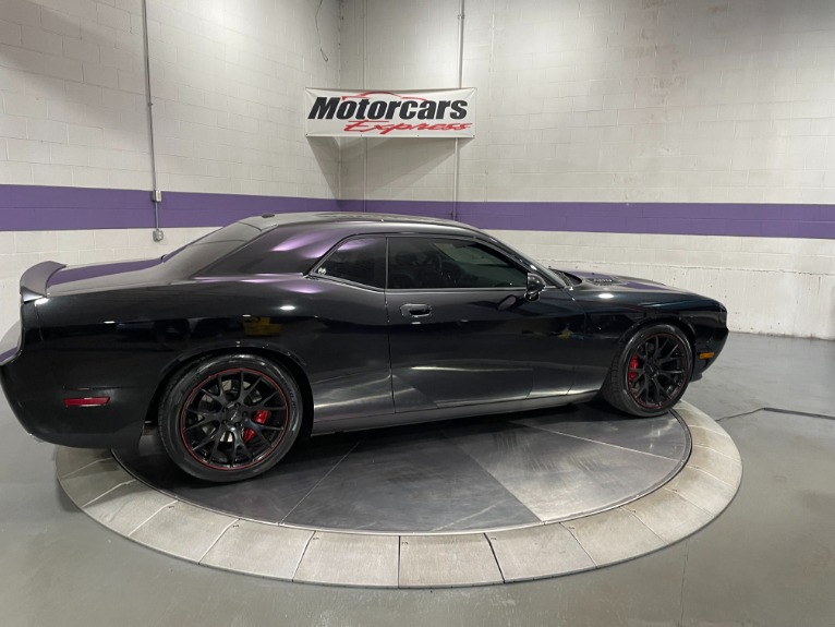 Used-2009-Dodge-Challenger-SRT8-Manual