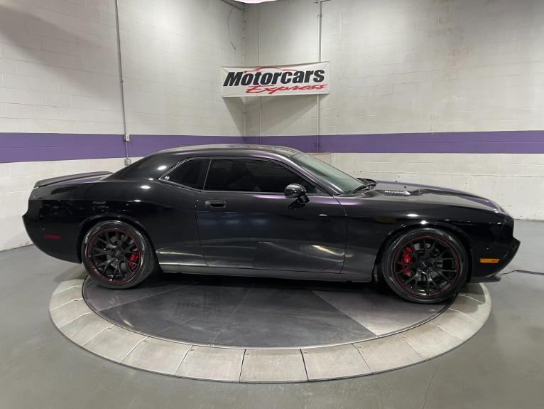 Used-2009-Dodge-Challenger-SRT8-Manual