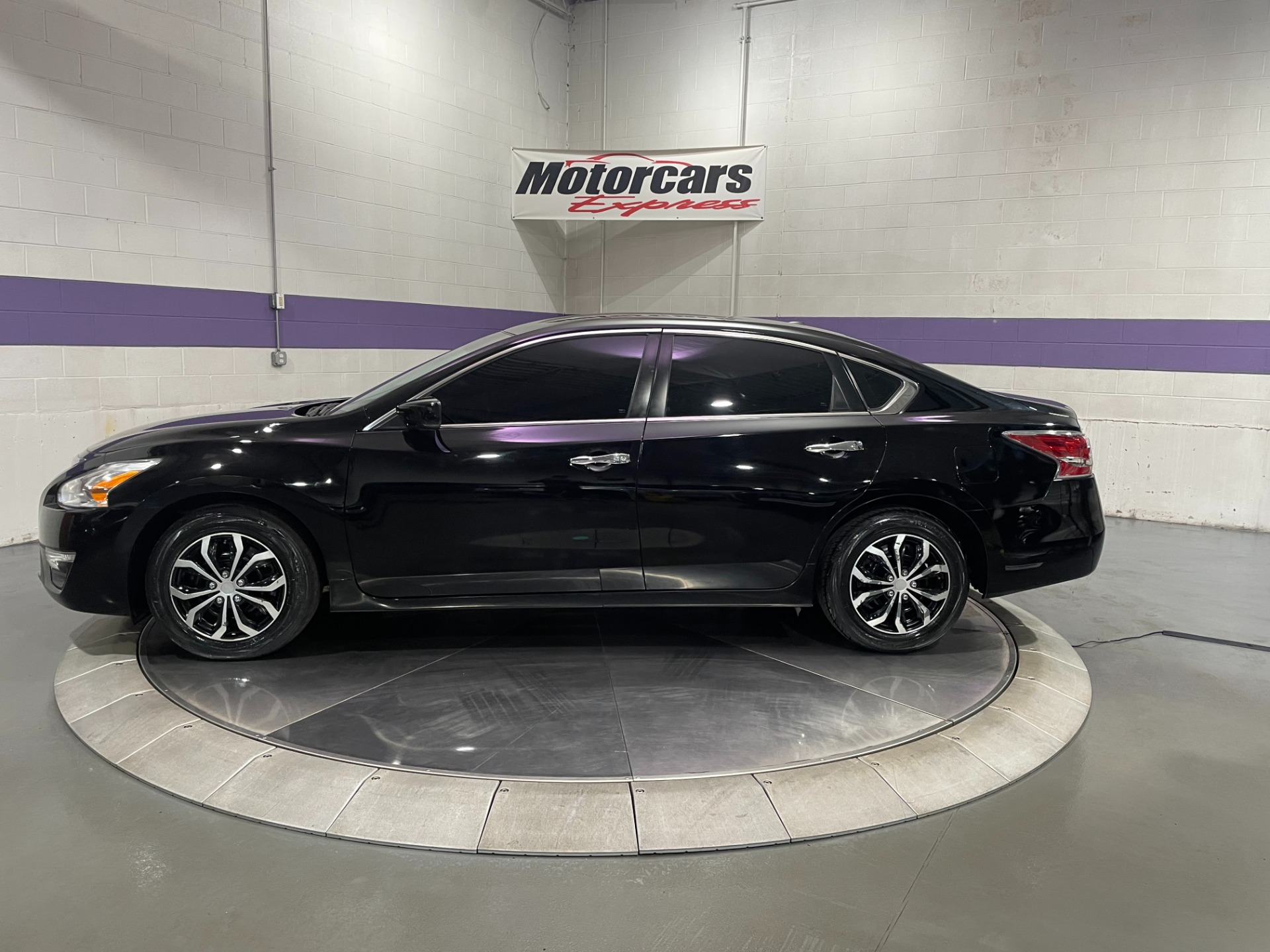 Used-2015-Nissan-Altima-25-S-FWD