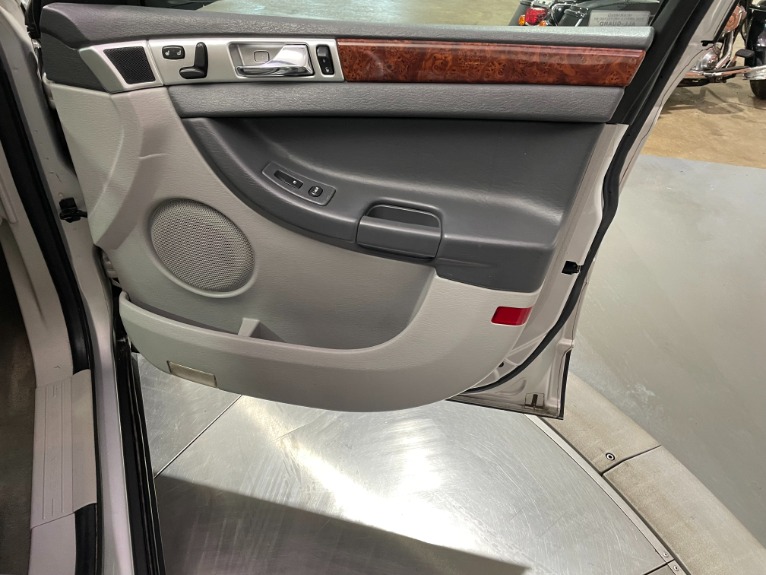 Used-2007-Chrysler-Pacifica-Touring-AWD
