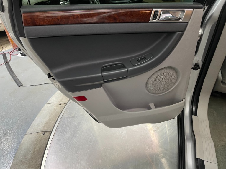 Used-2007-Chrysler-Pacifica-Touring-AWD