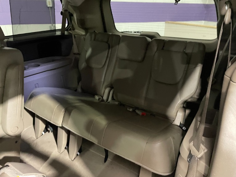 Used-2011-Volkswagen-Routan-SE-FWD