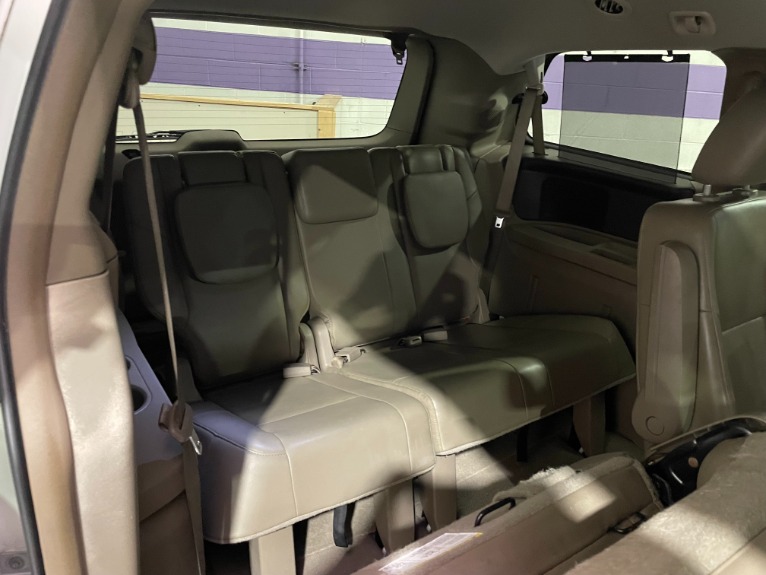 Used-2011-Volkswagen-Routan-SE-FWD