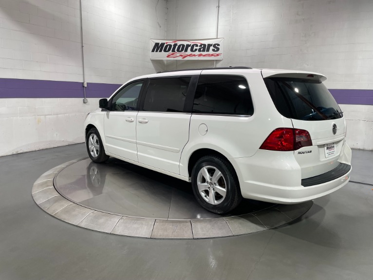 Used-2011-Volkswagen-Routan-SE-FWD
