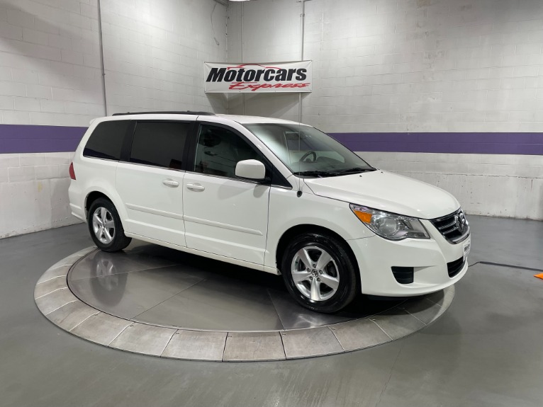 Used-2011-Volkswagen-Routan-SE-FWD