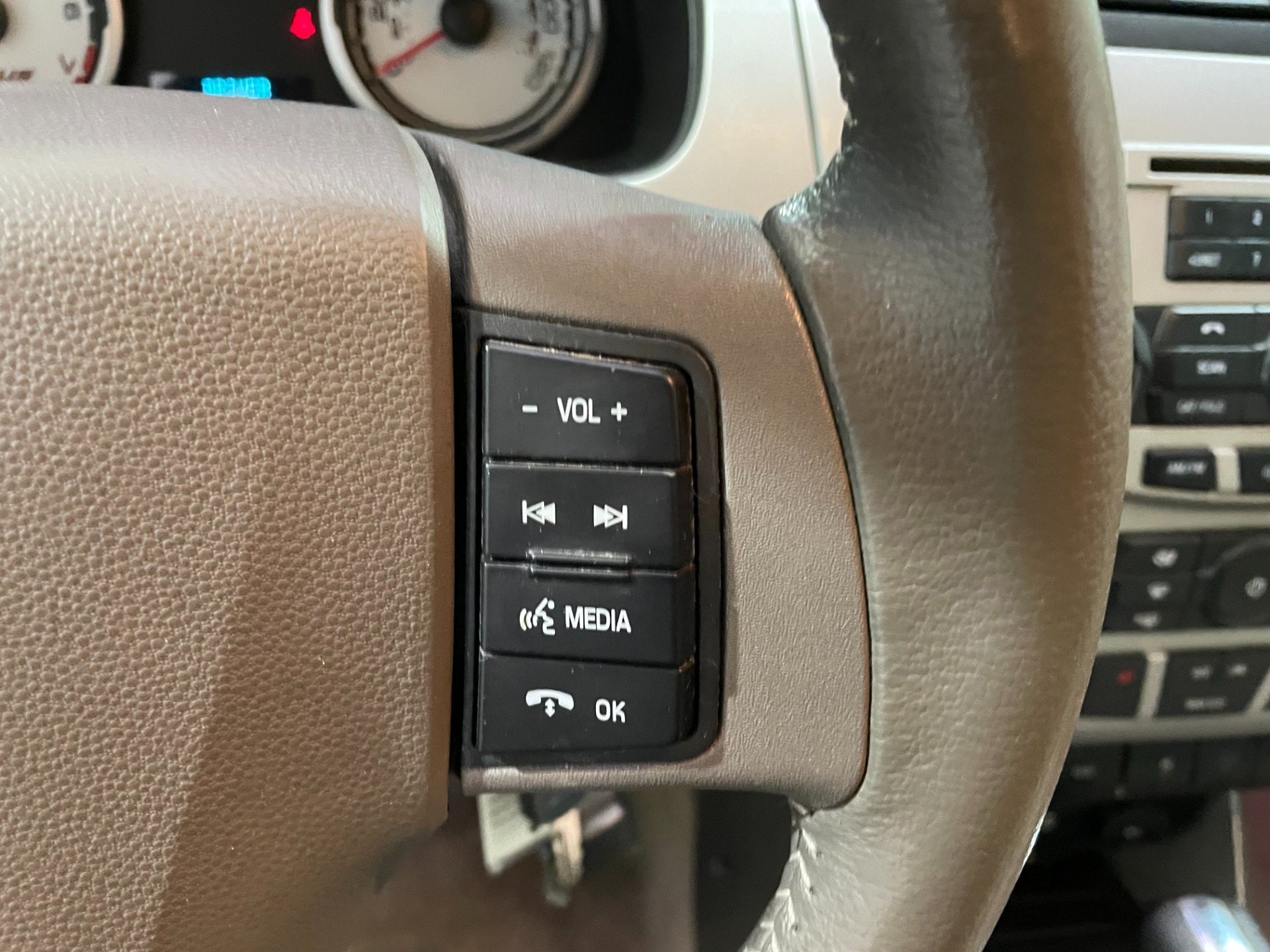 Used-2010-Ford-Focus-SEL-FWD
