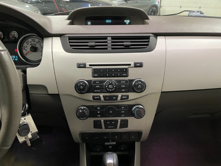 Used-2010-Ford-Focus-SEL-FWD