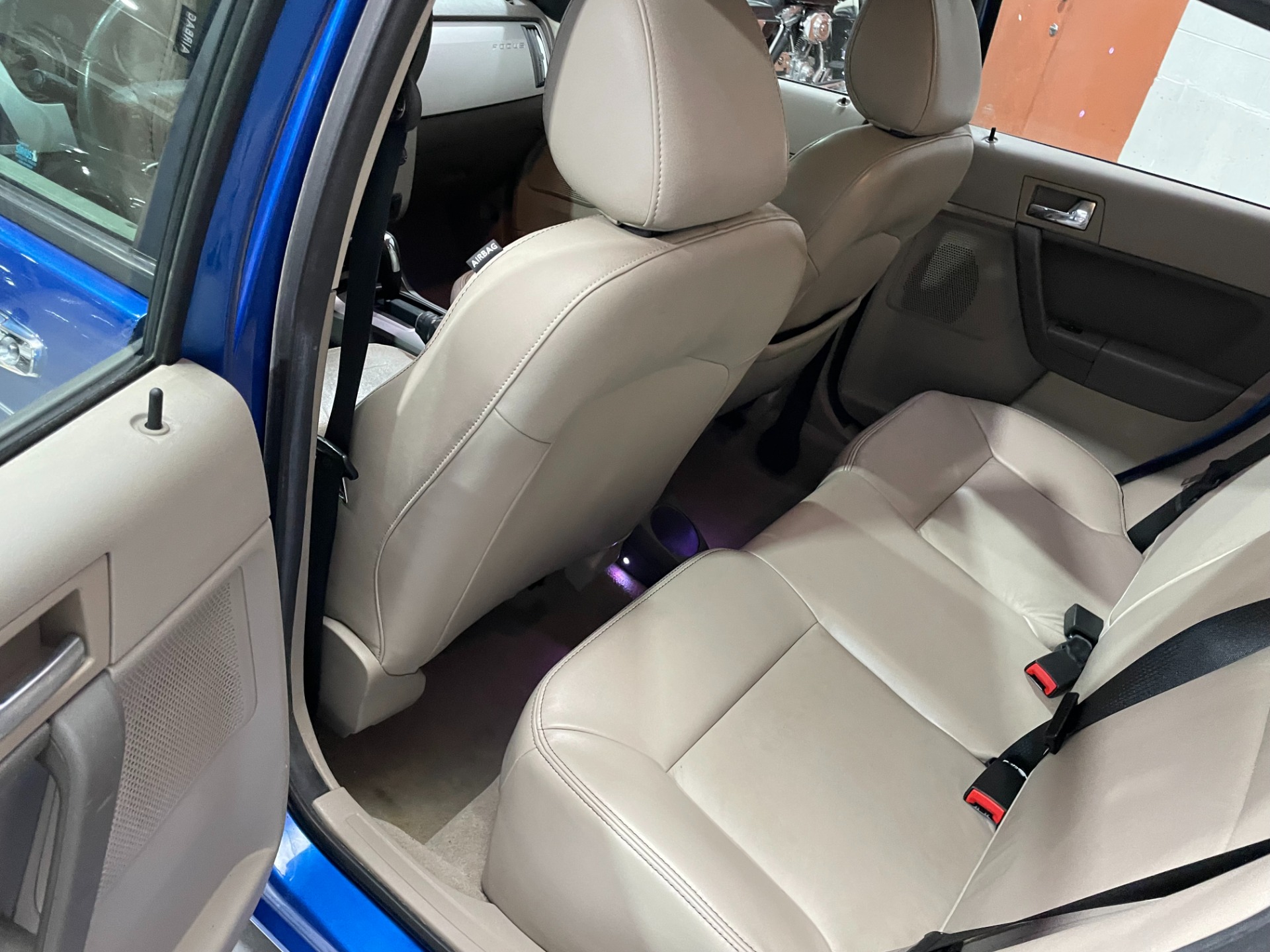 Used-2010-Ford-Focus-SEL-FWD