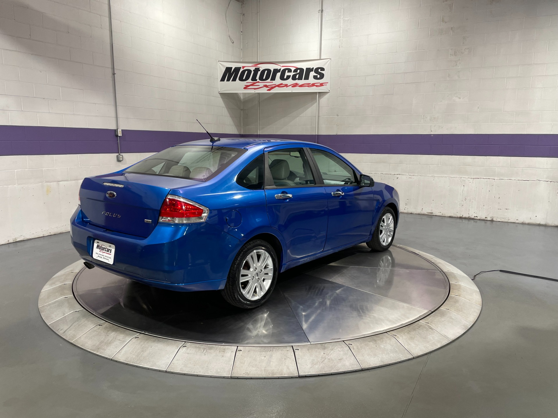 Used-2010-Ford-Focus-SEL-FWD