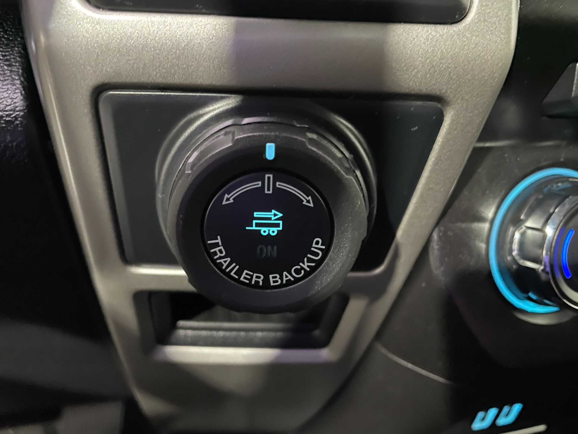 Used-2018-Ford-F-150-Lariat-4X4