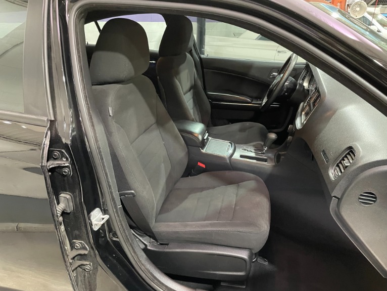 Used-2012-Dodge-Charger-SE-RWD