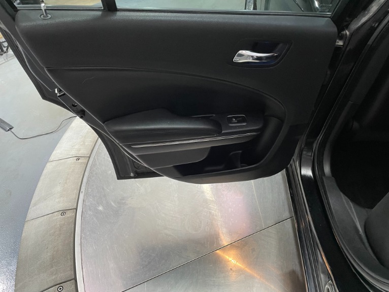 Used-2012-Dodge-Charger-SE-RWD