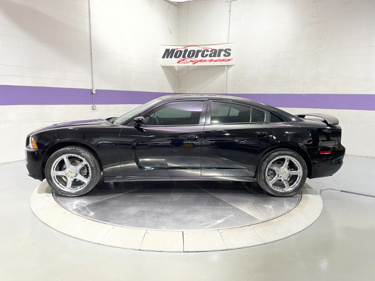Used-2012-Dodge-Charger-SE-RWD