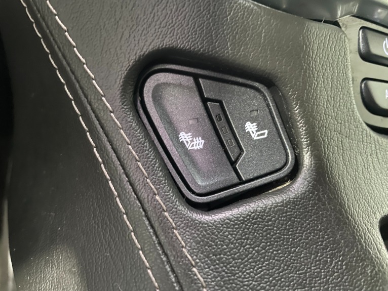 Used-2017-Chevrolet-Suburban-LT-1500-4X4