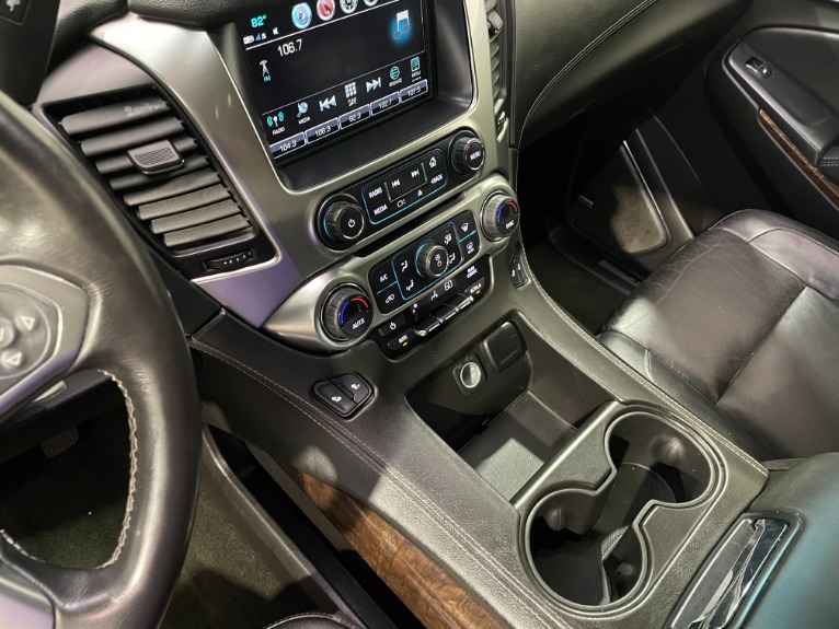 Used-2017-Chevrolet-Suburban-LT-1500-4X4