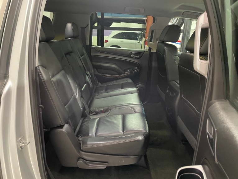 Used-2017-Chevrolet-Suburban-LT-1500-4X4