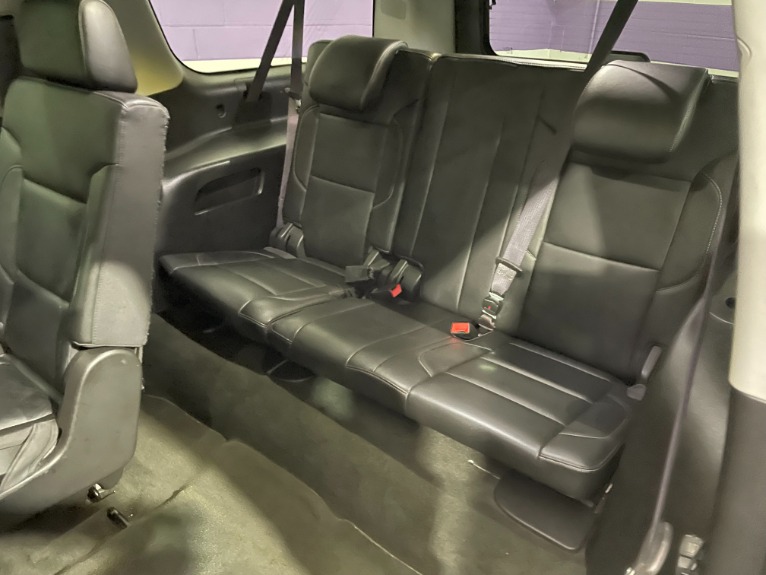 Used-2017-Chevrolet-Suburban-LT-1500-4X4