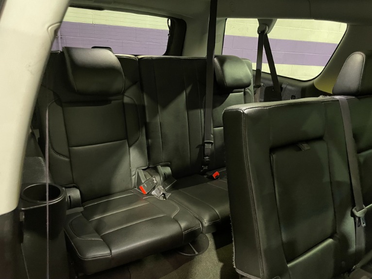 Used-2017-Chevrolet-Suburban-LT-1500-4X4