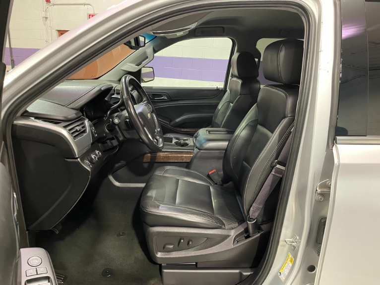 Used-2017-Chevrolet-Suburban-LT-1500-4X4