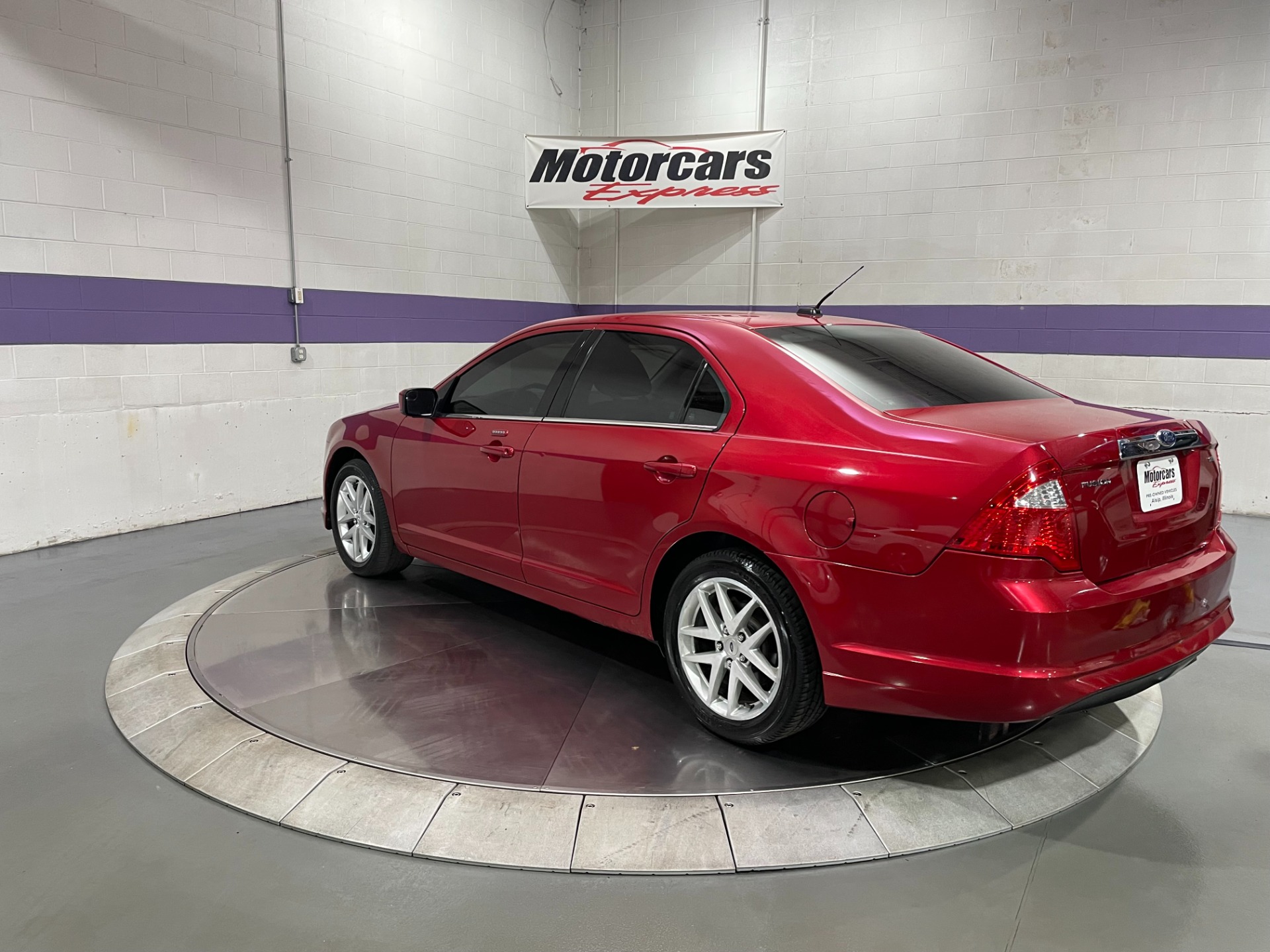 Used-2011-Ford-Fusion-SEL-FWD