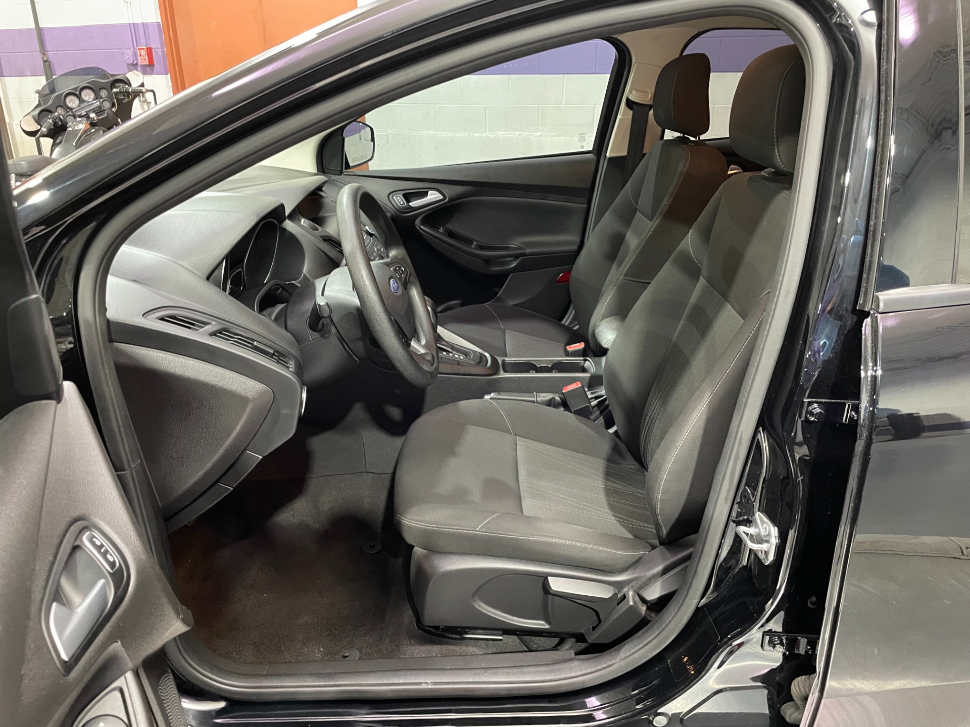 Used-2018-Ford-Focus-SE-FWD