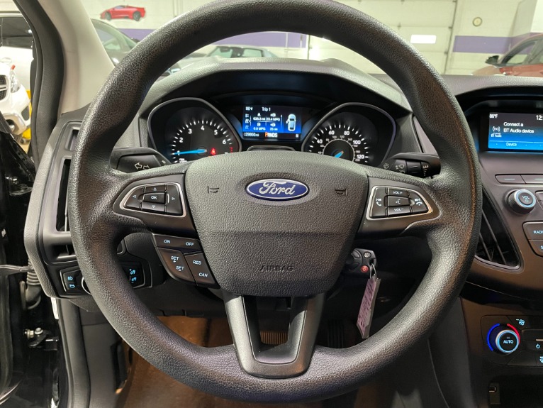 Used-2018-Ford-Focus-SE-FWD