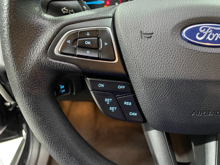 Used-2018-Ford-Focus-SE-FWD