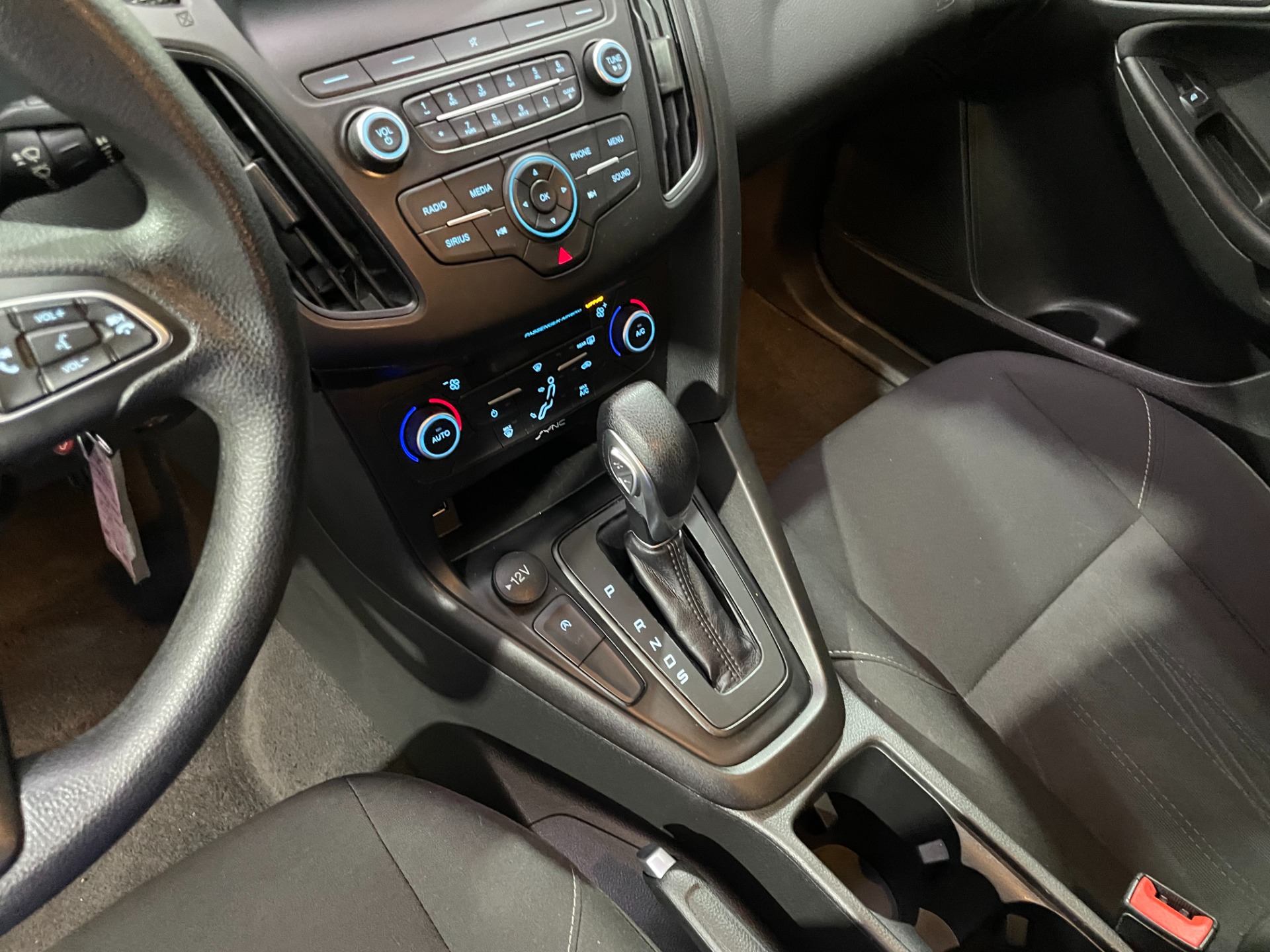 Used-2018-Ford-Focus-SE-FWD