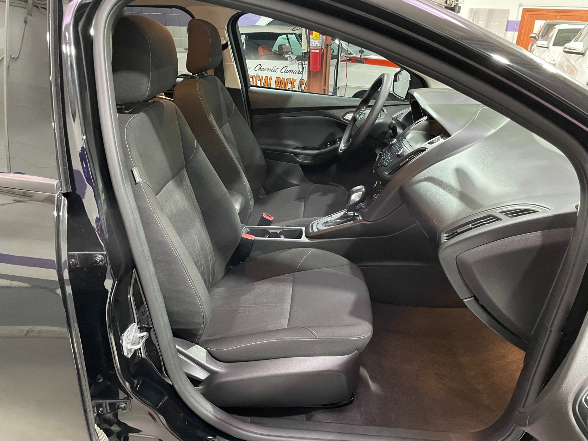 Used-2018-Ford-Focus-SE-FWD