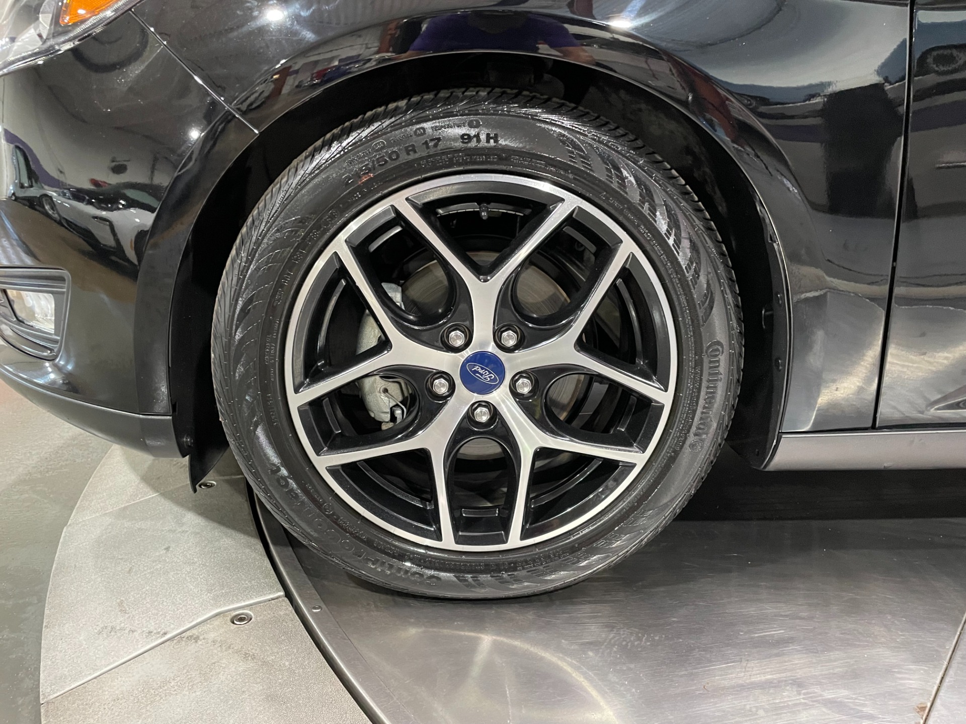 Used-2018-Ford-Focus-SE-FWD